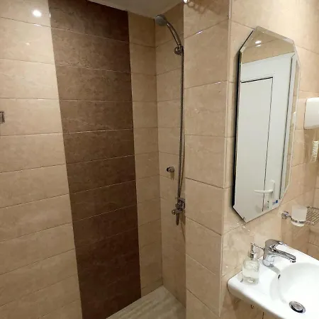 ゲストハウス Zelenika 2*