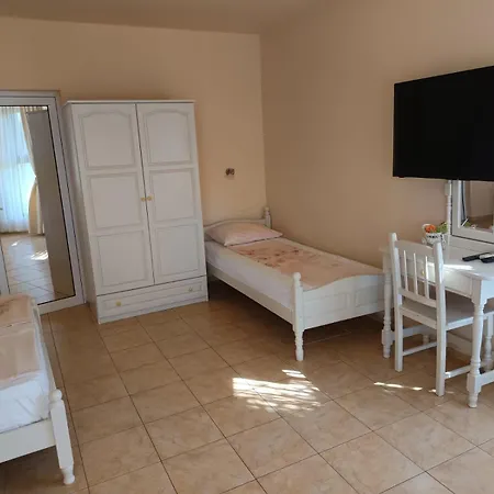 ゲストハウス Zelenika