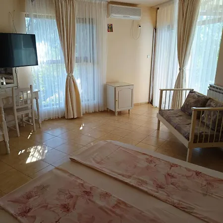 ゲストハウス Zelenika シネモレツ