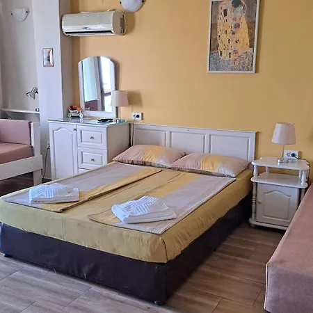 Гостевой дом Zelenika 2*